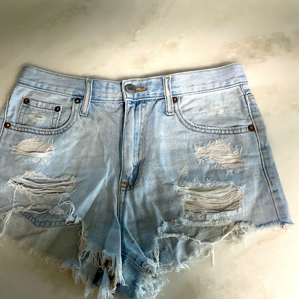 Ripped denim shorts